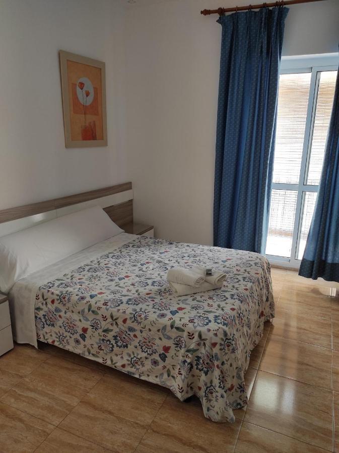 Hostal Fantoni Cadiz Exterior photo