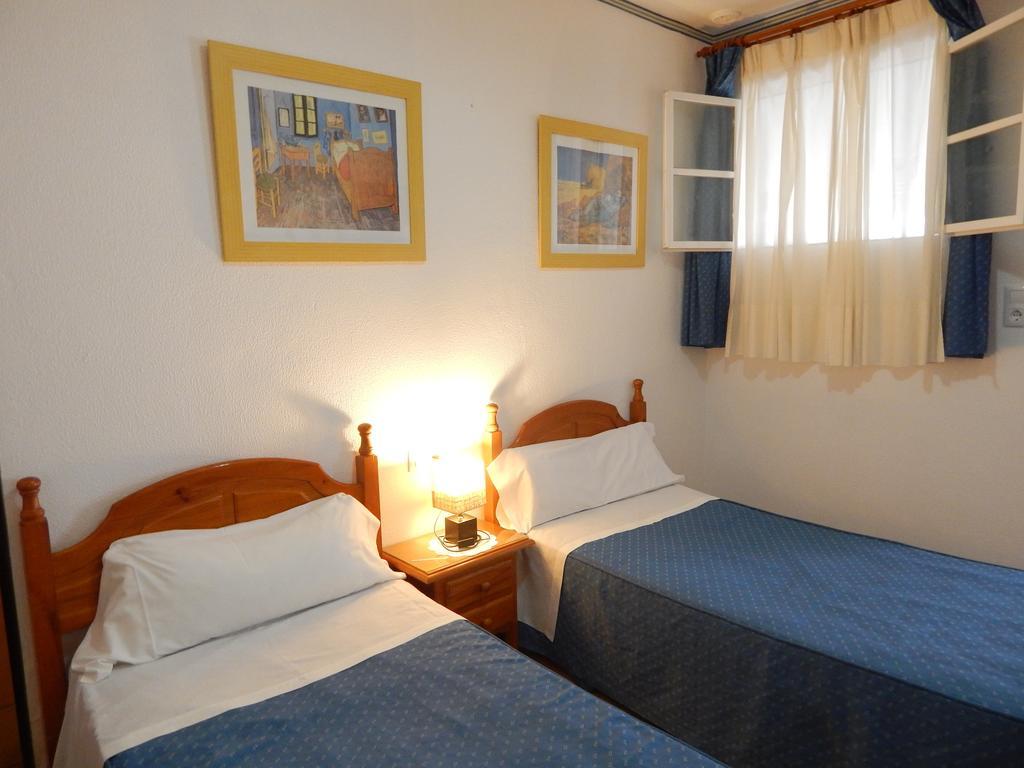 Hostal Fantoni Cadiz Room photo