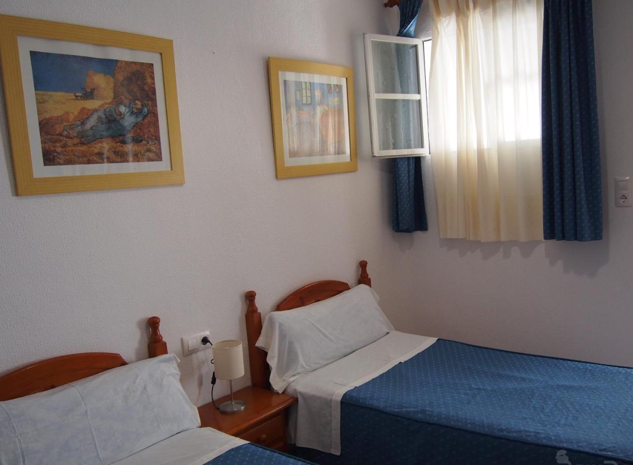 Hostal Fantoni Cadiz Exterior photo