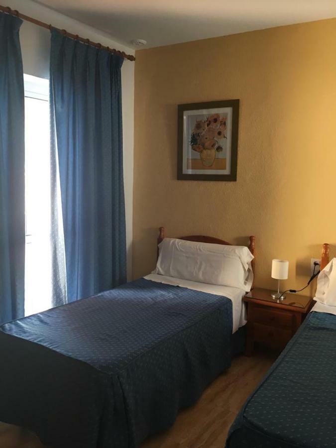 Hostal Fantoni Cadiz Exterior photo
